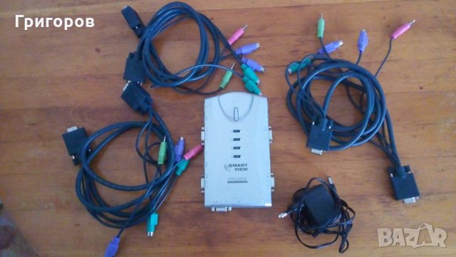 Автоматичен KVM превключвател: 1x User - 4 PCs, Аудио,VGA,1920 x 1440, Ръчно / Автоматично , снимка 1 - Суичове - 35407722