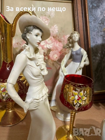 Дамата с перото” изискана фигура на млада и елегантна дама Код P2228, снимка 9 - Колекции - 54232710