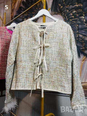 Дамско късо сако тип букле с пера в два цвята, снимка 6 - Сака - 49499898