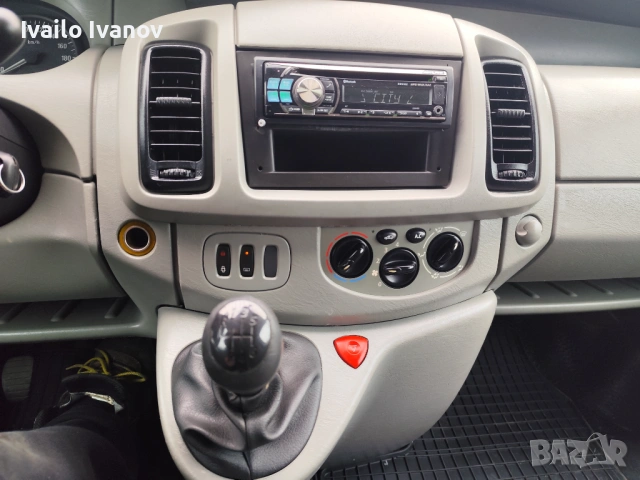 Опел Виваро /Opel Vivaro 1.9 101кс климатик , снимка 9 - Бусове и автобуси - 54166582