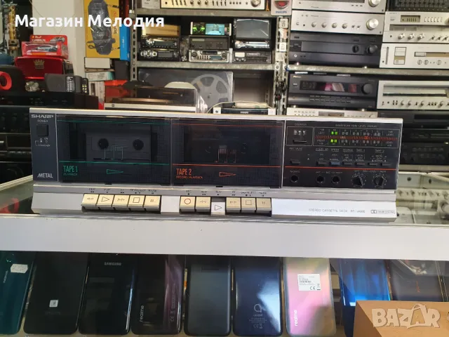 Касетен дек SHARP RT-W600 В отлично техническо и визуално състояние.