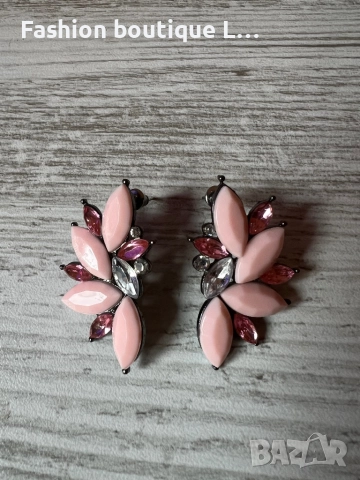 Розови обици с блестящи камъчета много нежни и красиви 🌸, снимка 7 - Обеци - 52378084