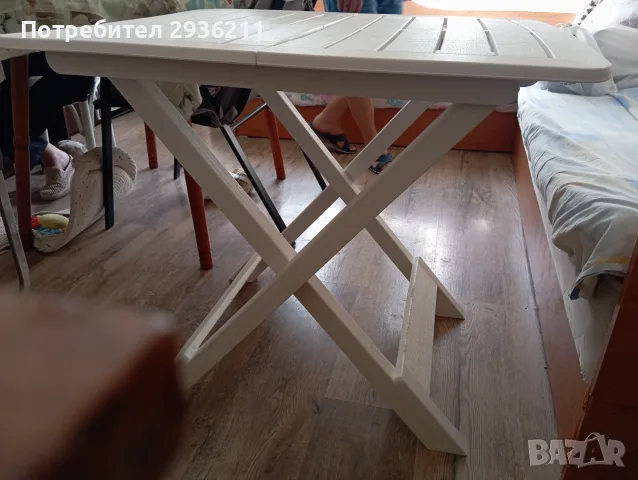 Продавам неупотребявана сгъваема маса.