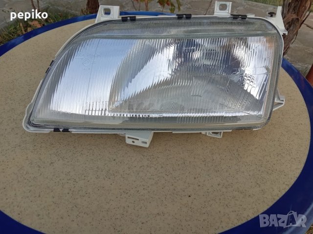 Продавам  оригинален ляв фар за VOLKSWAGEN SHARAN