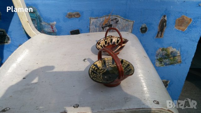 Две глинени кошнички българско производство народно творчество рисувани с глазура, снимка 1 - Антикварни и старинни предмети - 42282573
