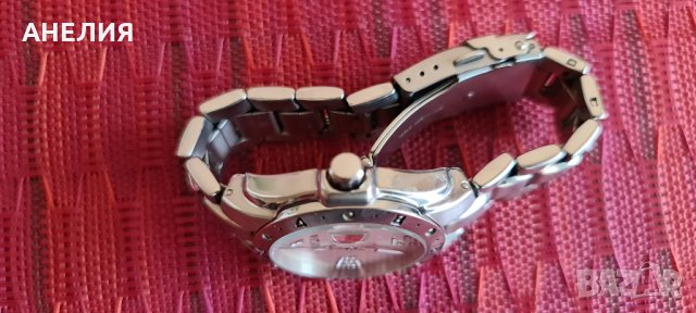 Часовник ръчен дамски Krizia, снимка 3 - Водоустойчиви - 31564967