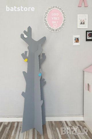 Детска закачалка за дрехи