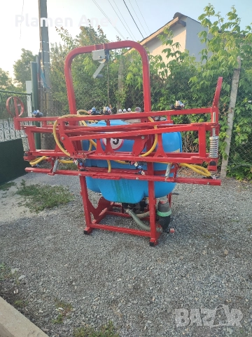 Навесна пръскачка 200 литра с 8 м.рамене