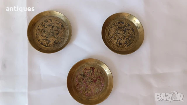 Стари малки чинии - месинг- 3 броя - Yugoslavia, снимка 1
