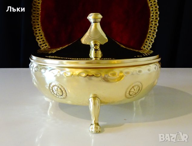 Бронзов съд с капак и лъвски лапи,кутия за бижута. , снимка 4 - Антикварни и старинни предмети - 40253250