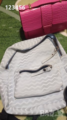 Малки чанти и раници, снимка 8 - Чанти - 44185548