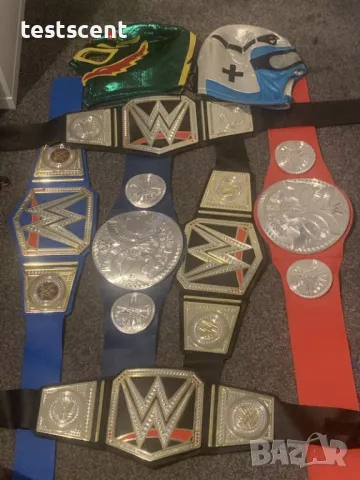Шампионски пояси WWE World Championship и маски Rey Mysterio Mask на брой belt колан, снимка 2 - Други - 49124225