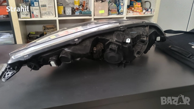 Ляв фар за Renault Scenic III, снимка 2 - Части - 54140355