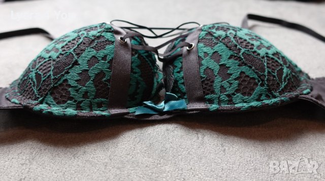 Hunkemoller 70B (UK 32B) черен сутиен с зелена дантела и огромни подплънки, снимка 5 - Бельо - 38869447