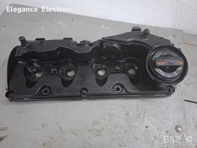 Капак на клапаните оригинален Vw touran 2011 2.0 tdi 140 к.с 2011г. 03L103469