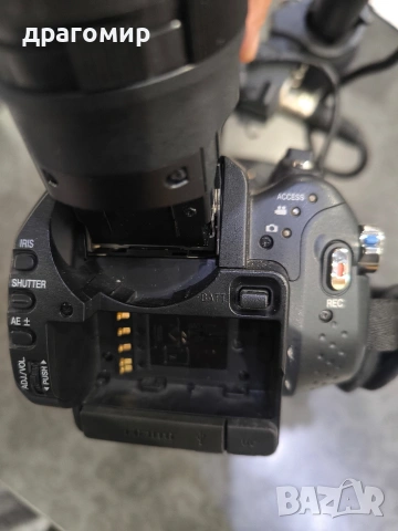 JVC GY-HM100E PRO HD 3CCD, снимка 6 - Камери - 54195023