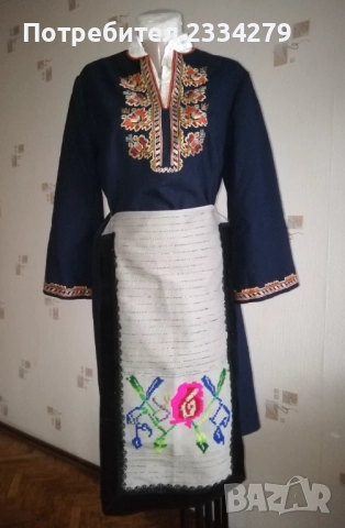 Стар сукман, изработен през 70-те години, използван от народна певица в ансамбъл за песни и танци, снимка 11 - Други ценни предмети - 51550319