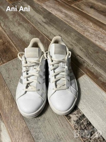 Дамски кецове