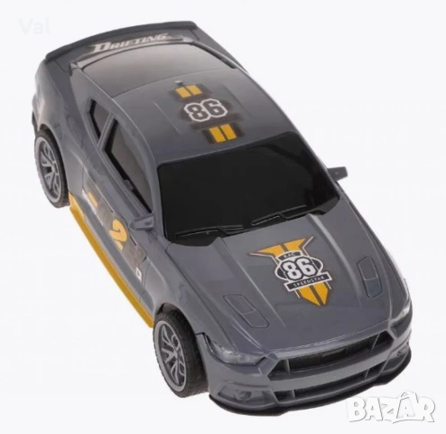 Състезателна кола със светлина и звук