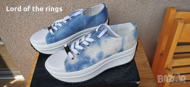 Оригинални маркови дамски сникърси / маратонки CULT - 39 номер