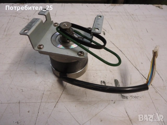 Стъпков ел.мотор