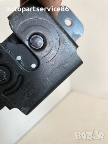 Механизъм за заключване на заден капак заден за KIA Sorento 2.5 CRDi (2009) , снимка 3 - Части - 53322499