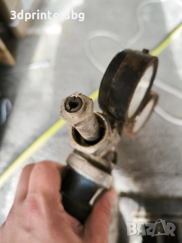 Редуцир вентил , снимка 2 - Резервни части за машини - 52593366