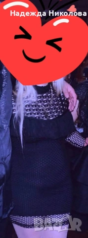 Къса черна рокля 