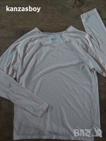 Nike Tailwind Longsleeved Top Crimson - страхотна дамска блуза, снимка 11 - Блузи с дълъг ръкав и пуловери - 38025181