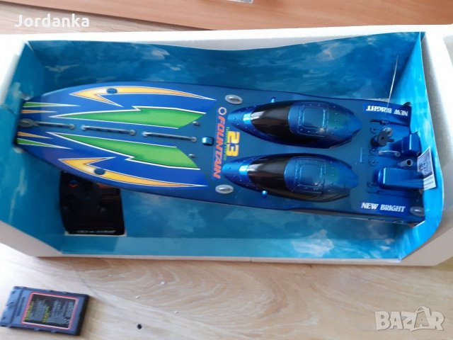 Яхта с радио контрол, снимка 4 - Коли, камиони, мотори, писти - 16693288