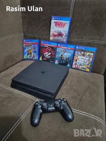Продавам ps4 + 5 игри + оригинален джойстик