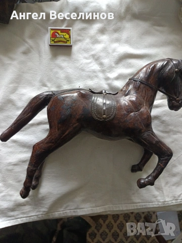 стара фигура кон - кожена