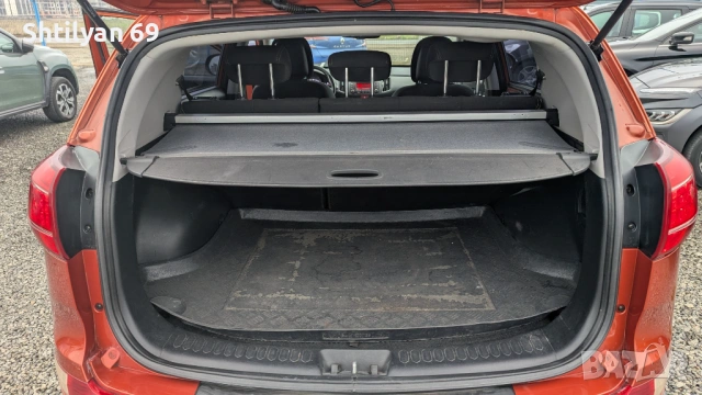 KIA Sportage 2.0 crdi 4x4, снимка 8 - Автомобили и джипове - 53358258