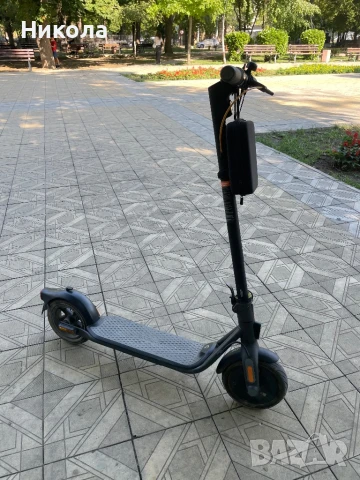 Електрическа тротинетка Ninebot f30e с зарядно и кутия, снимка 1