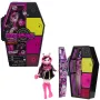 Оригинална кукла Monster High Neon Frights - Draculaura / 19+ изненади, снимка 1