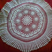 Кръгла покривка за маса, плетена на една кука, снимка 4 - Декорация за дома - 34961574