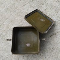 Метална военна кутия  ( войнишки , военни , войнишка , армейска , армейски , military ), снимка 1 - Антикварни и старинни предмети - 38309990