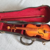Малка сувенирна цигулка - точно копие на оригинала., снимка 2 - Струнни инструменти - 42389315