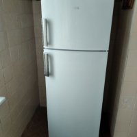 Продавам хладилник "АЕG" с отделна камера - НОВ/ГАРАНЦИОНЕН, снимка 2 - Хладилници - 35418737