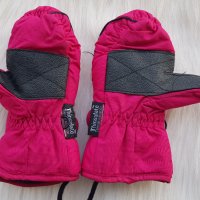 Детски ръкавици Mountain размер 3години, снимка 2 - Шапки, шалове и ръкавици - 44185311