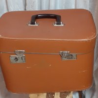 куфар  чанта  Czechian "Palavan Propan-butan" Suitcase, снимка 1 - Антикварни и старинни предмети - 37039462