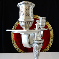 Френски готически двоен свещник от калай 1.5 кг. , снимка 6 - Антикварни и старинни предмети - 44620463