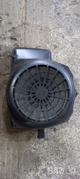 Субуфер Audi A4 B6 sedan, снимка 1