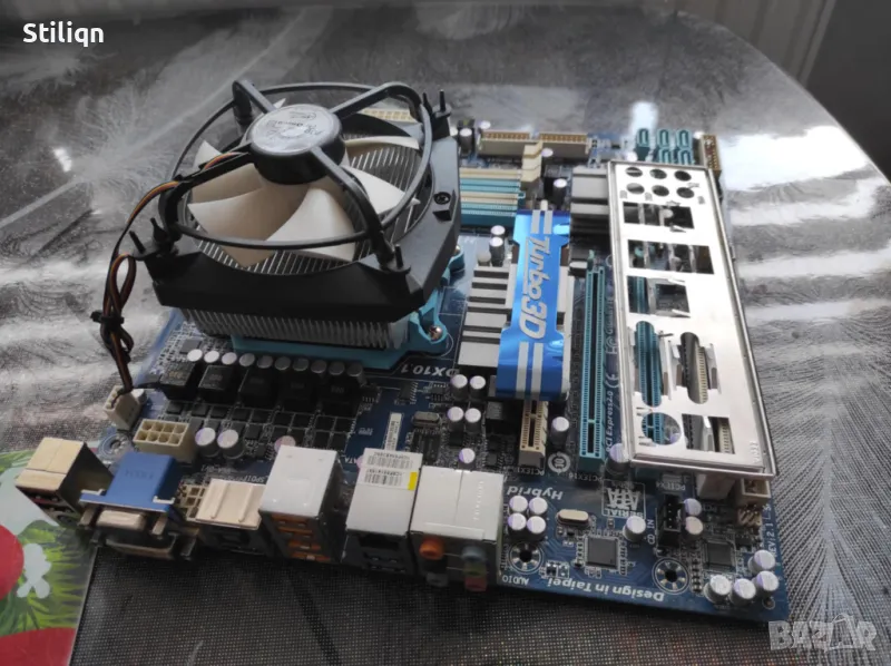 GIGABYTE GA-880GMA-UD2H + процесор 4 ядрен + охладител, снимка 1