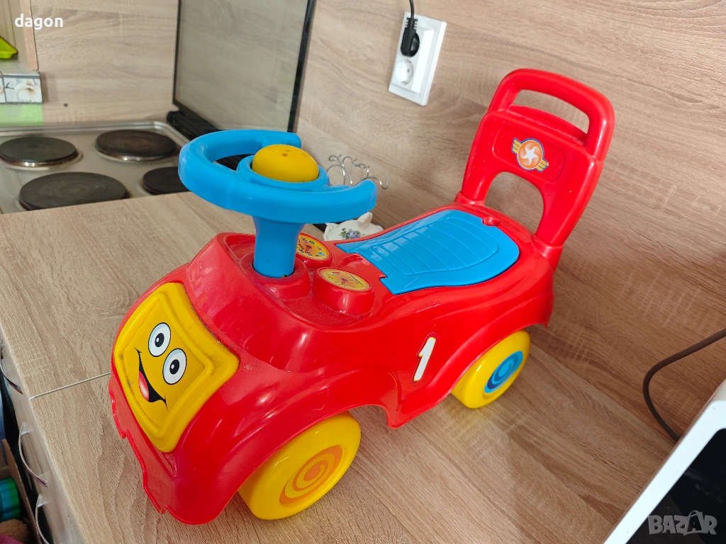 Кола за яздене и бутане Ride On Dolu - Червена, снимка 1