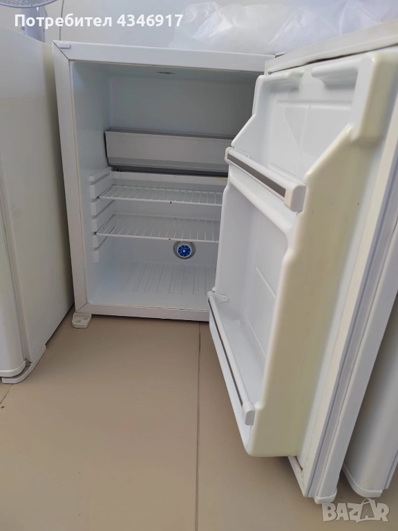 Продавам минибар, снимка 1