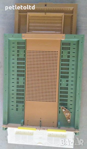 Пластмасово дъно за 10 рамков Дадан-блат или Корпусен кошер с прилетна дъска Нов модел Apimaye F, снимка 1