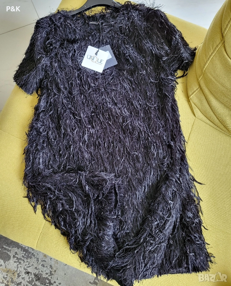 Черна рокля с пера и ресни, снимка 1