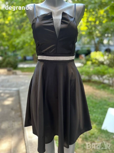 Луксозни сатенени рокли с коланче и цип на гърба, снимка 1