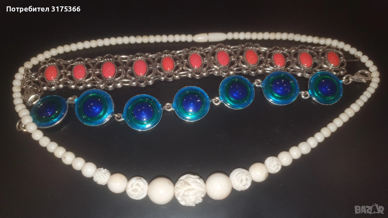 Лот бижута 2 гривни и колие от слонова кост, снимка 1